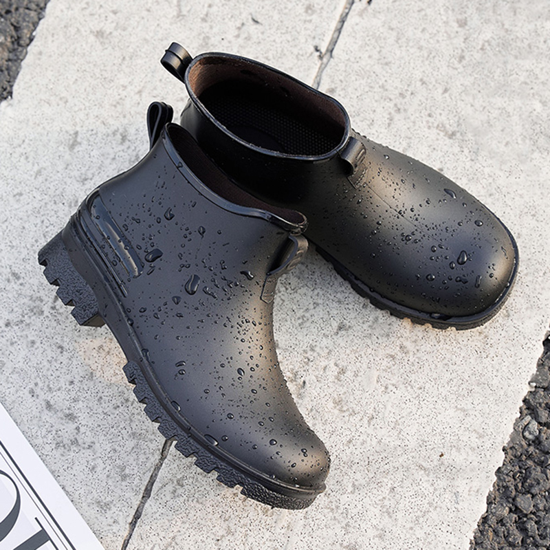 New Fashion Men Rain Boots Pla - Fishing Boots ulasan dan harga